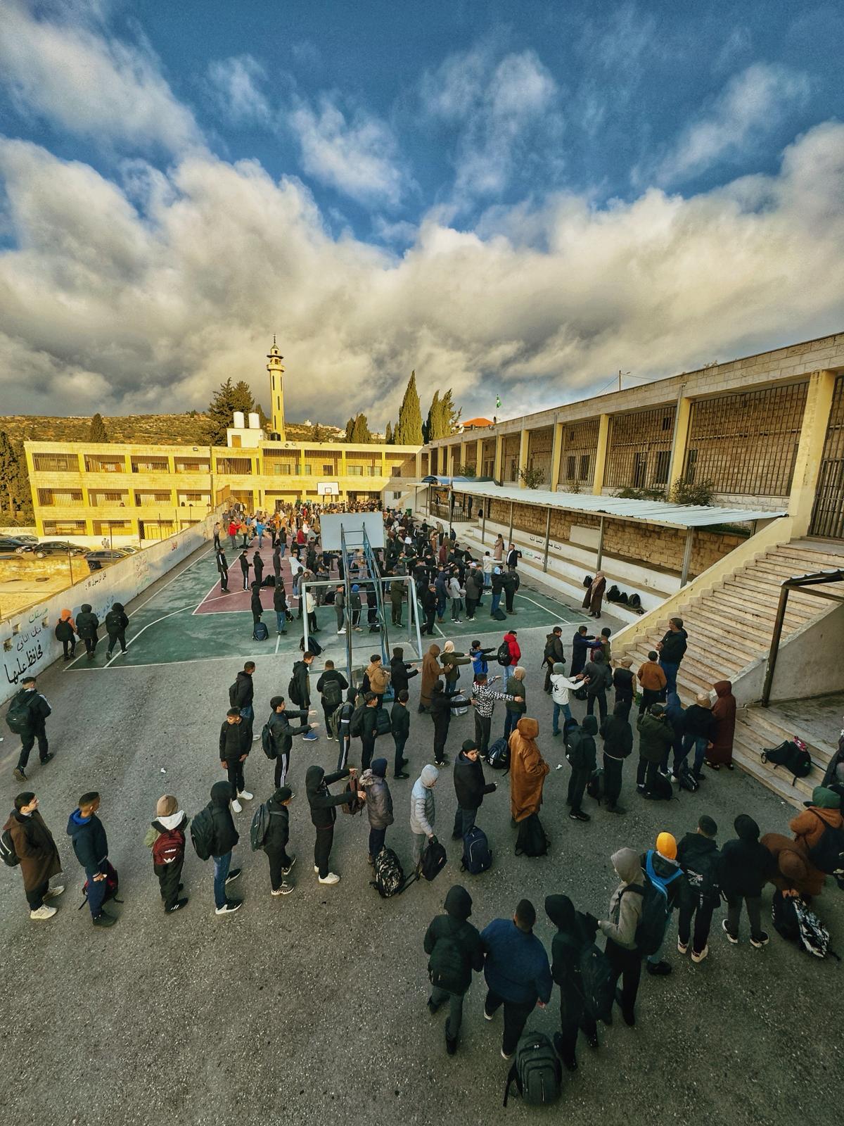 مدرسة قصرة الثانوية للبنين، بعدسة ابن قصرة السيد محمد نزال